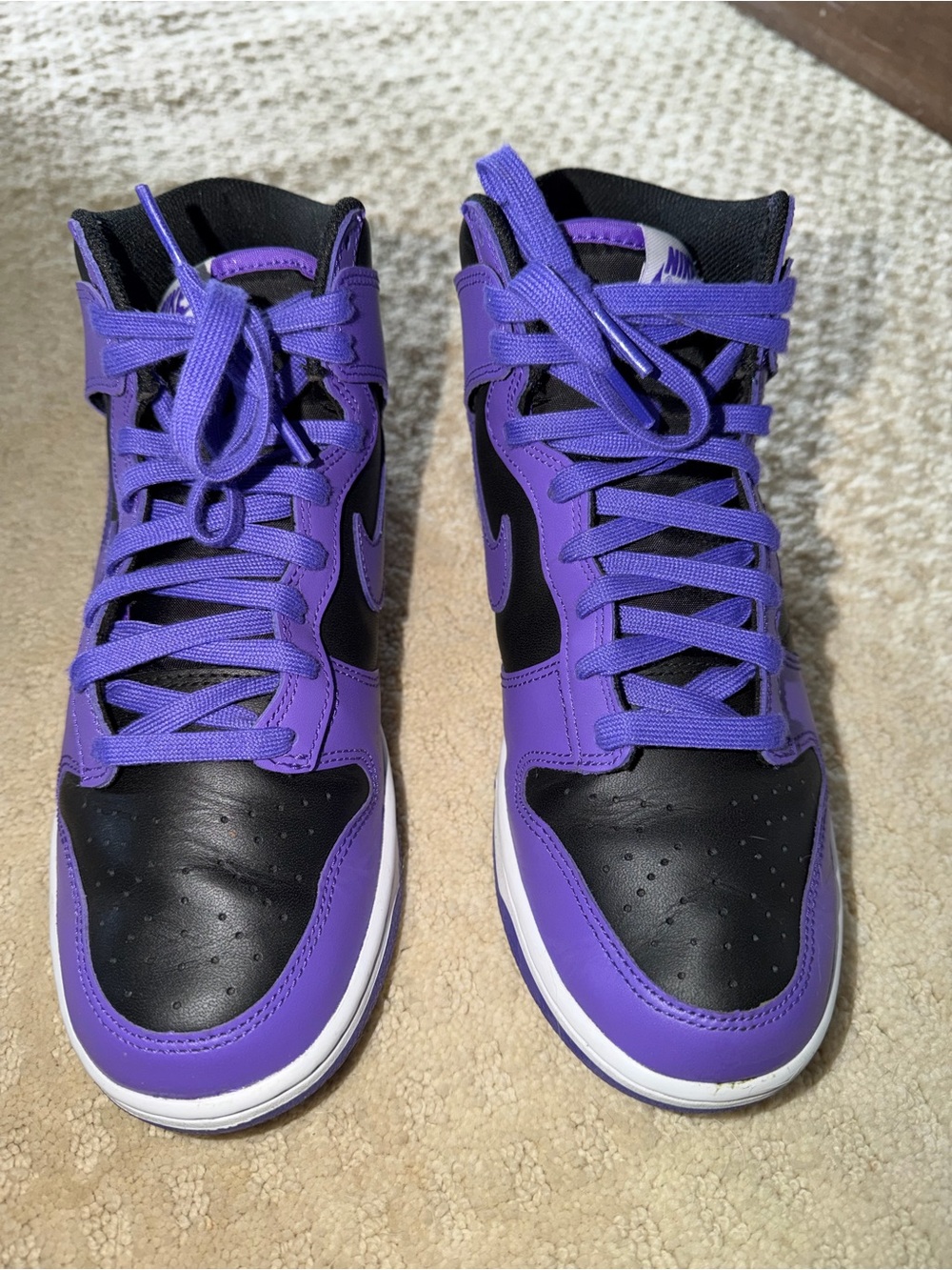 Nike High-Top Sneakers in Purple and Black - Picture 2 of 2